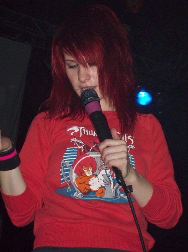 hayley-talking-to-the-crowd-large_1204556809215.jpg