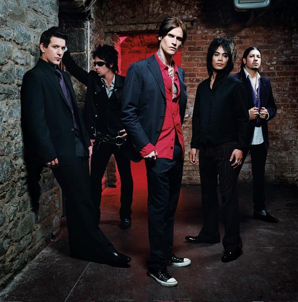 http://www.media.wmg-is.com/media/portal/media/cms/images/200808/buckcherry-image-3-large_1219160669062.jpg