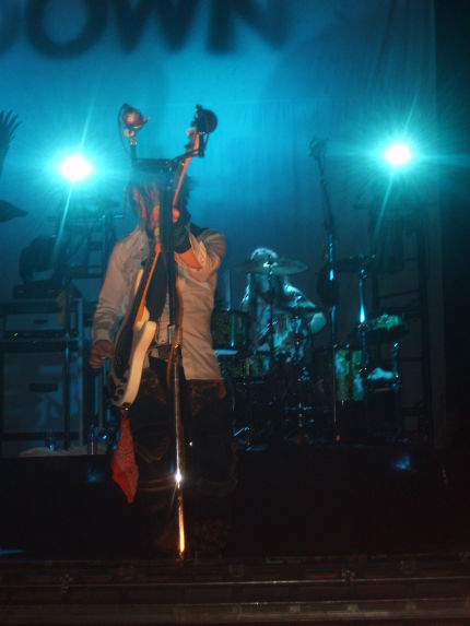 Eric performing in Bismarck